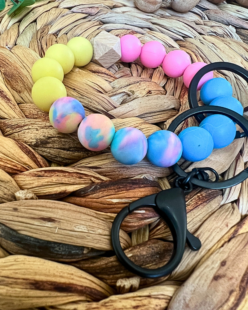 Pastel Daisy Blossom Wristlet